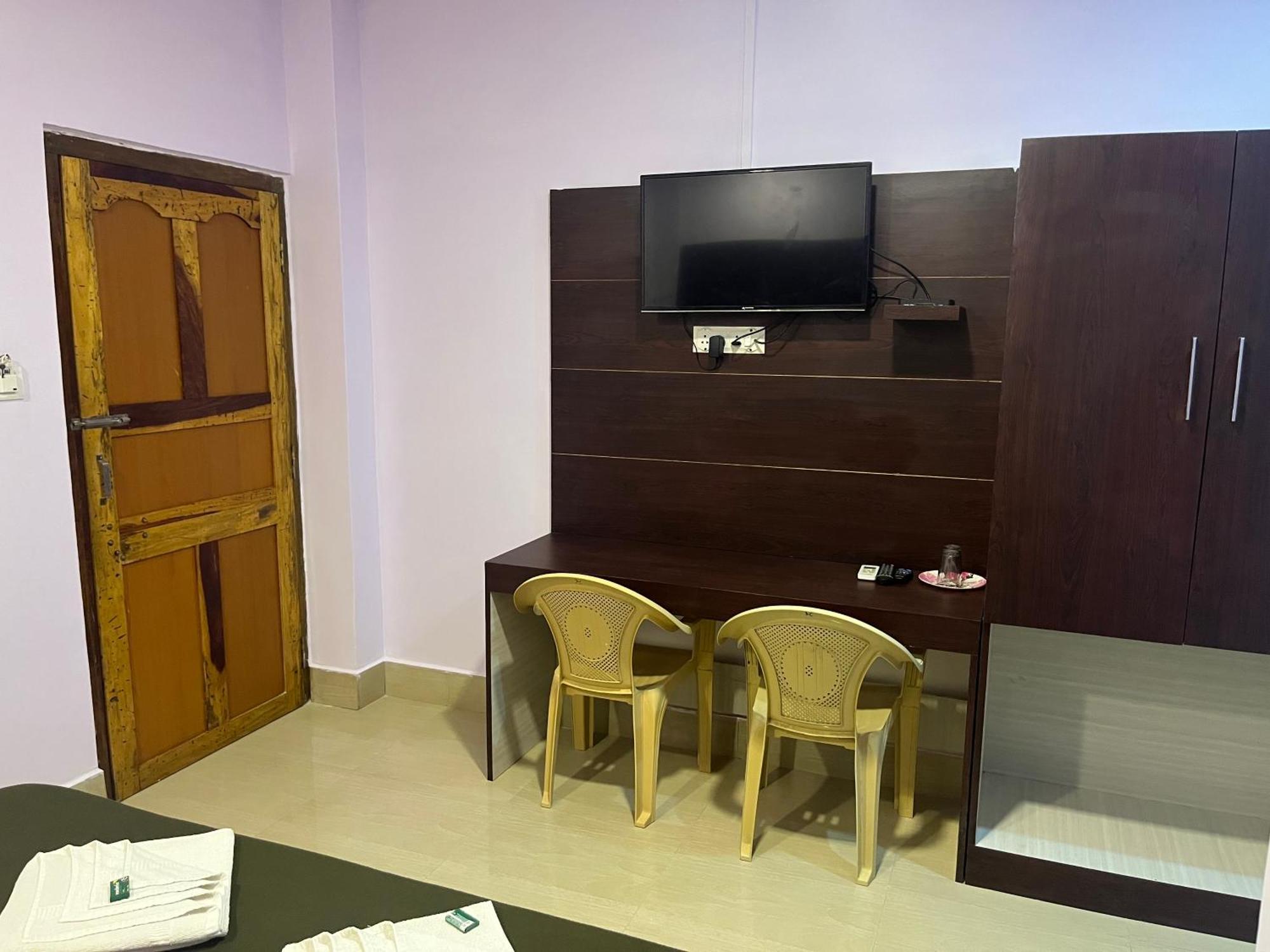 Purnima Residency Hotel Lakshmanpur Exterior photo