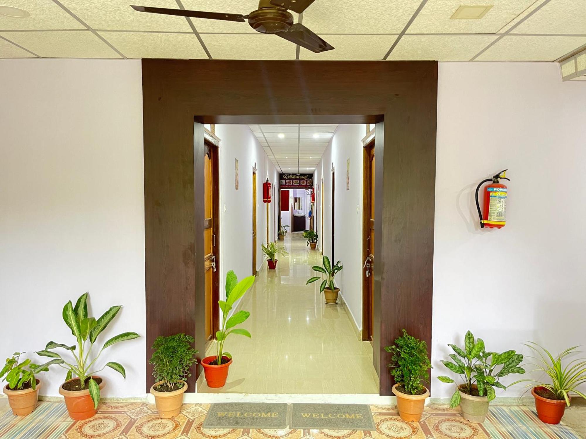 Purnima Residency Hotel Lakshmanpur Exterior photo