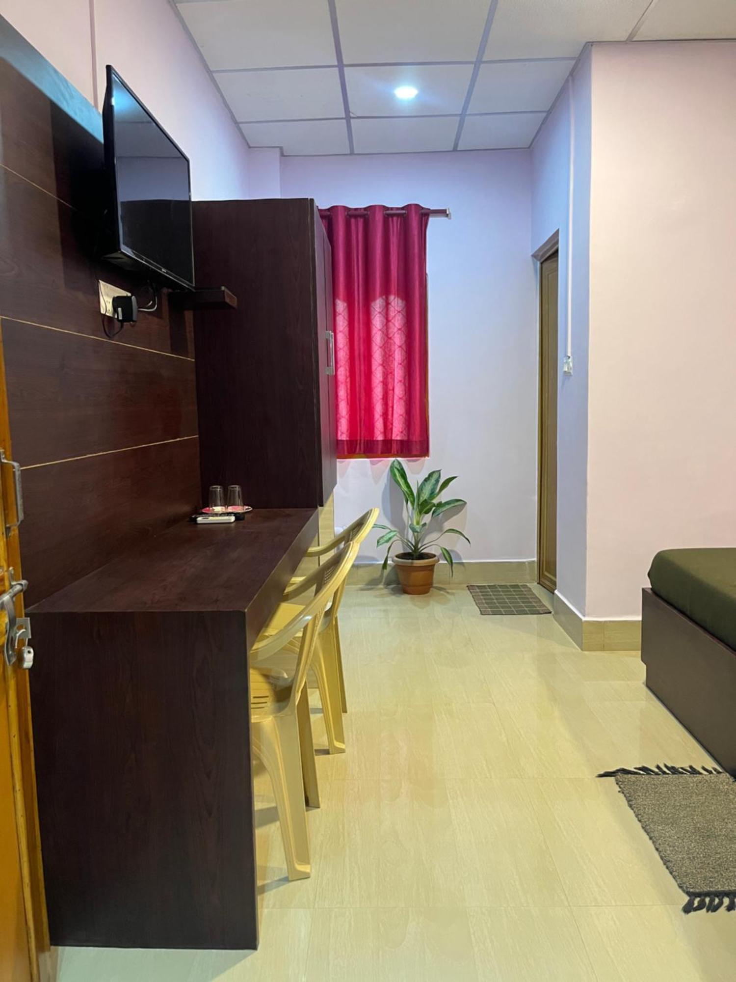 Purnima Residency Hotel Lakshmanpur Exterior photo